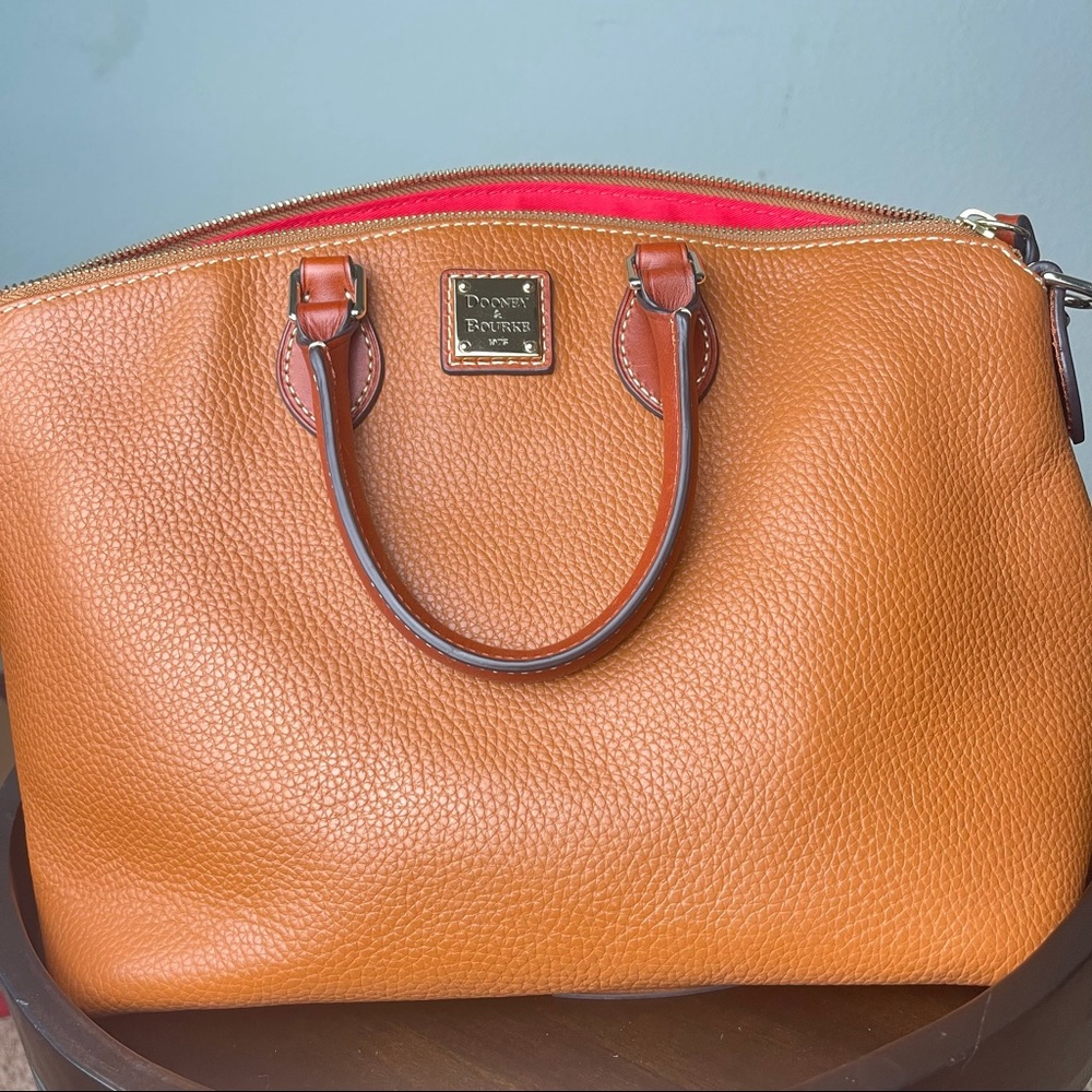 Dooney & Bourke